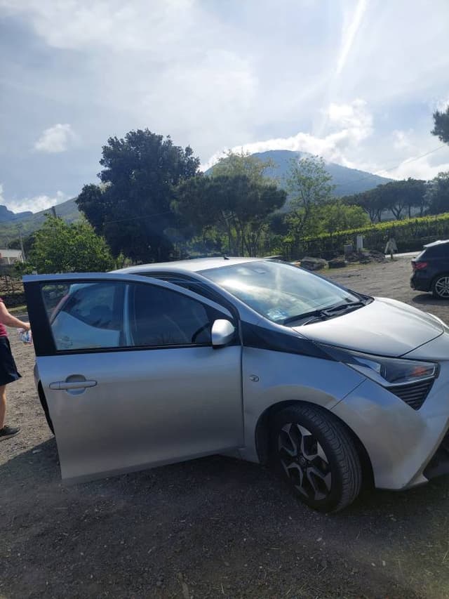 Photo 1 by Jaroslava S. (5/6/24)