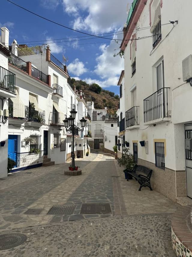 Photo 1 by Angela L. (9/26/25)