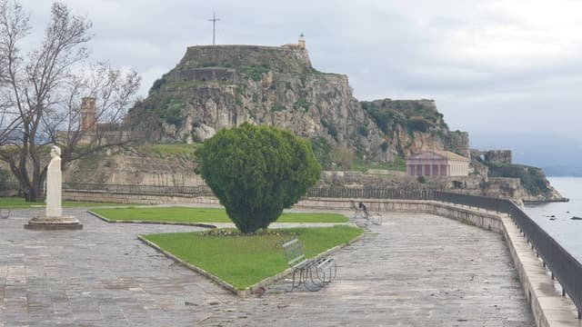 Photo 5 by Michail M. (12/8/25)