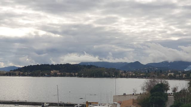 Photo 6 by Michail M. (12/8/25)