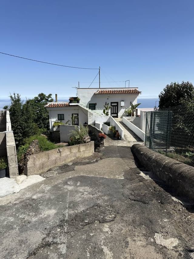 Photo 1 by Serhiy D. (8/4/25)