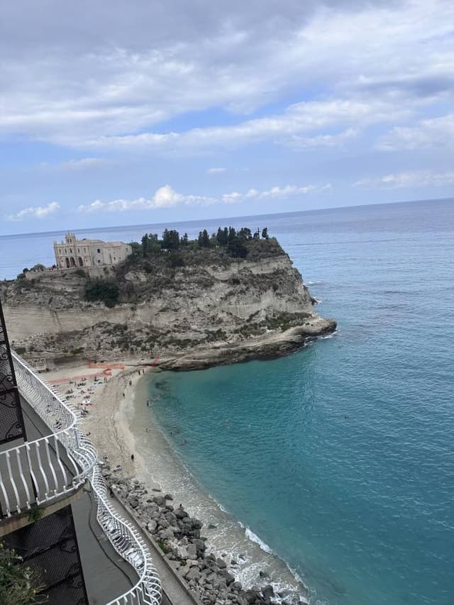 Photo 2 by Paul U. (11/1/24)