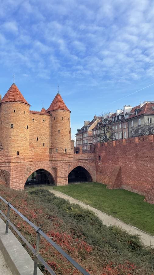 Photo 1 by Luiza R. (1/12/23)