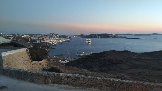 Photo 1 by Viviana M. (10/1/25)