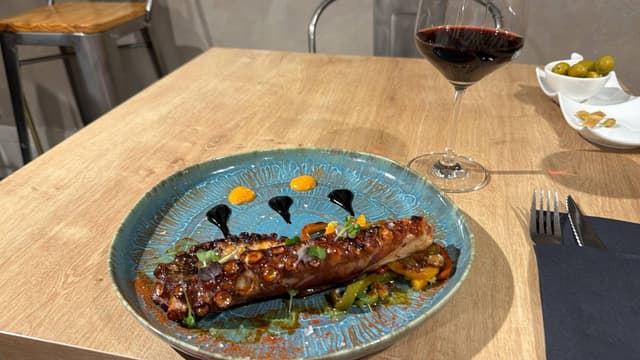 Photo 1 by Maria Fernanda R. (2/18/24)