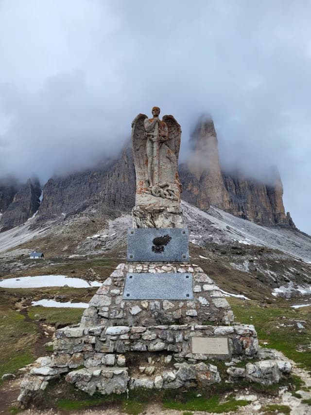 Photo 2 by Andrius A. (5/29/25)