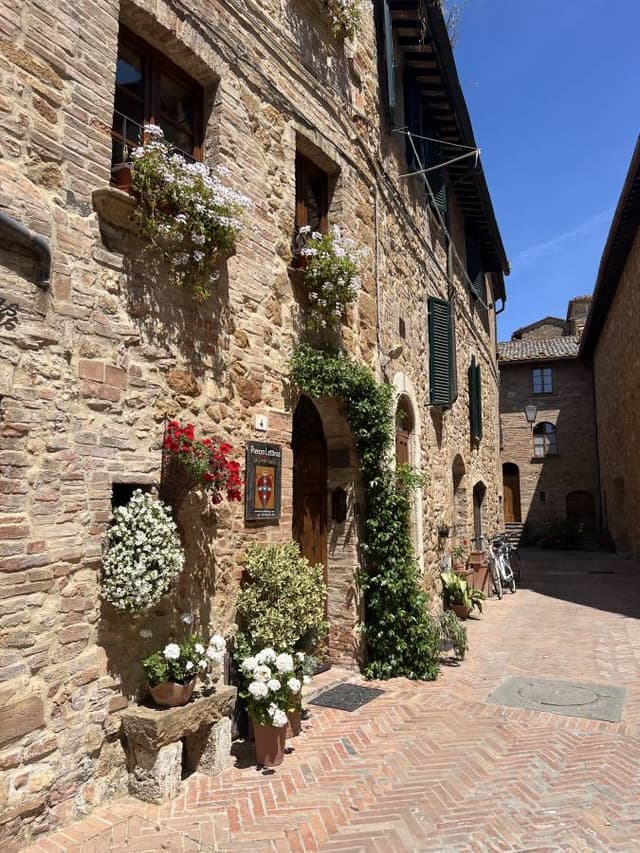 Photo 4 by Cristian M. (6/4/25)