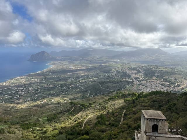 Photo 5 by Tereza B. (10/13/24)