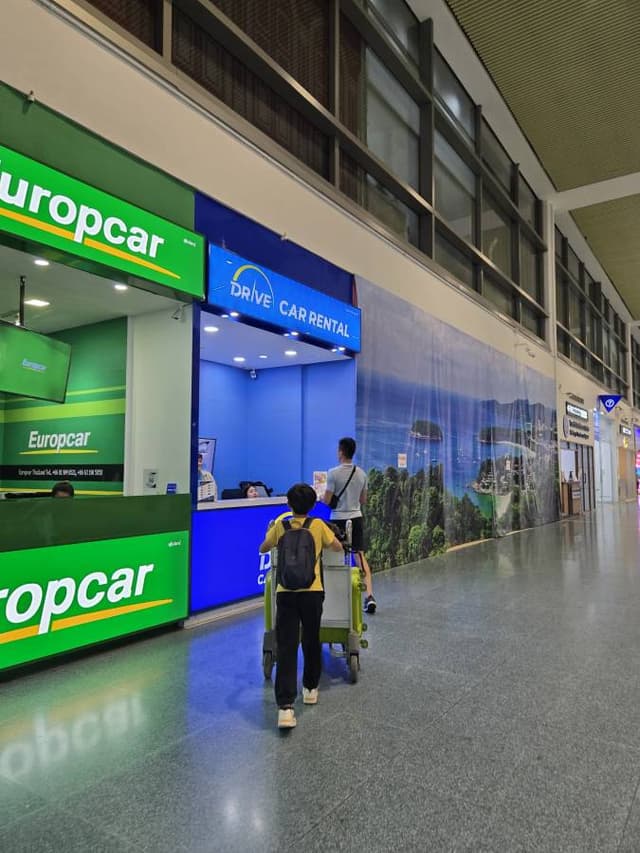 Photo 4 by PAK SHING W. (7/31/25)