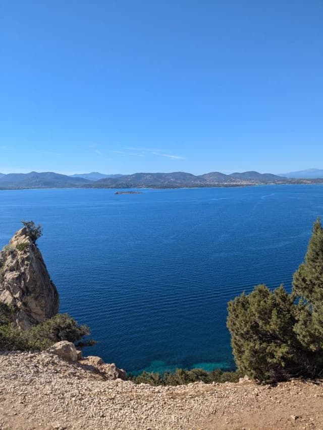 Photo by Fariborz E. (10/13/24)