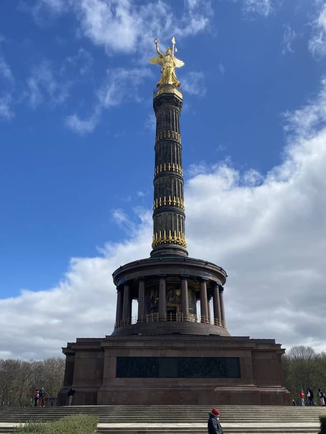 Photo 2 by Liliana B. (4/10/23)