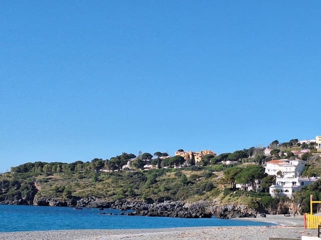 Photo 1 by Andrew H. about hiring a Volkswagen Golf at Naples Airport (20/02/24)