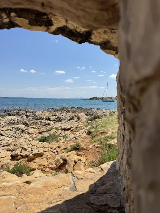 Photo 2 by P. B. about renting a Peugeot 2008 in Croatia (5/9/25)