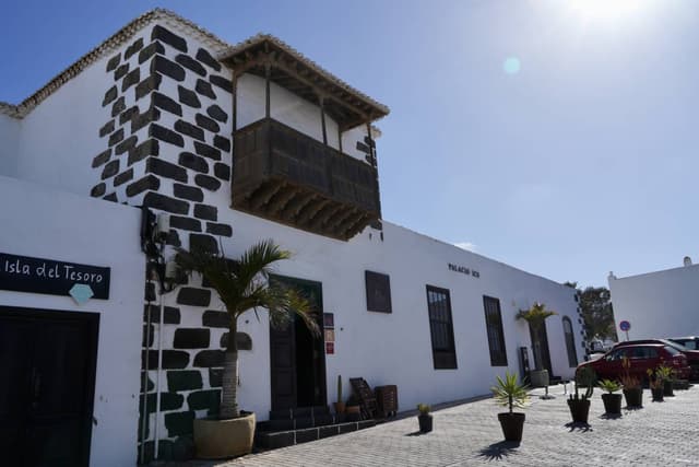 Photo 2 by Nigel D. (2/15/25)