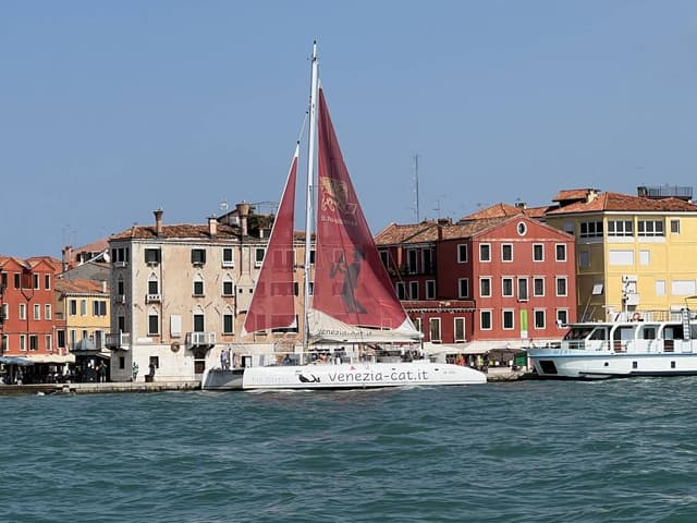 Photo 2 by Brian H. about hiring a Toyota Yaris at Venice Airport (25/09/22)