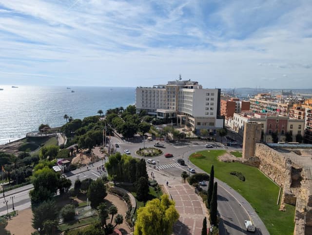 Photo 3 by Palavinnage M. (10/28/25)