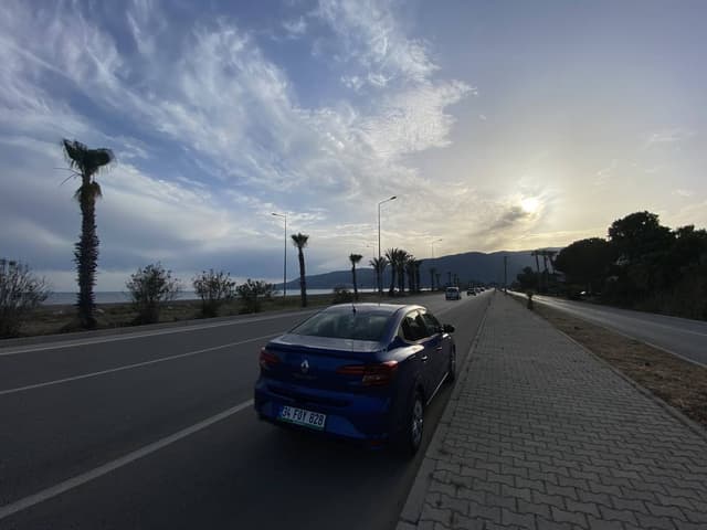 Photo 2 by Muhammad Yusoff J. about renting a Renault Clio in Antalya (5/18/24)