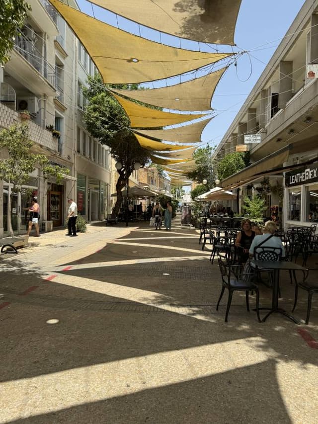 Photo 7 by Fadwa Salem A. about hiring a Volkswagen Up in Paphos (26.06.24)