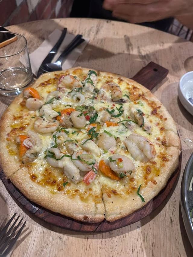 Photo 2 by Pierre R. (4/8/26)