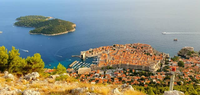 Photo 3 by Daniel P. about renting a Volkswagen Polo in Zagreb (8/25/24)