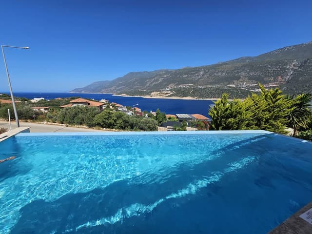 Photo 3 by Saad A. about renting a Dacia Jogger 5+2 in Antalya (5/1/24)