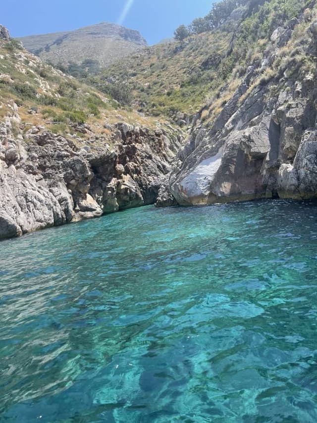 Photo 2 by Eduart M. about hiring a Fiat Panda in Tirana (01/08/24)