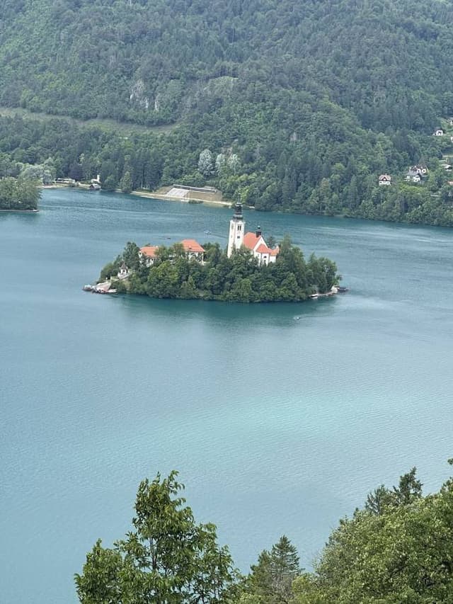 Photo 3 by Laurence M. about hiring a Volkswagen Golf in Venice (10/06/25)