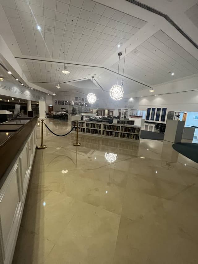 Photo 3 by Gareth K. about hiring a MG 5 in Dubai (04/07/24)