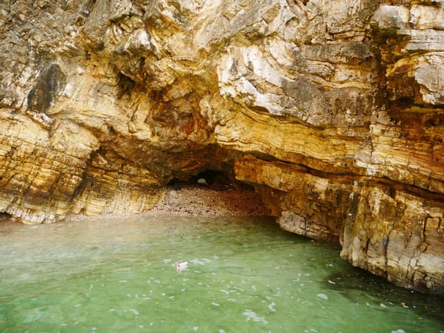 Photo 1 by Nik Hazeeq Mirza Bin N. (6/25/26)
