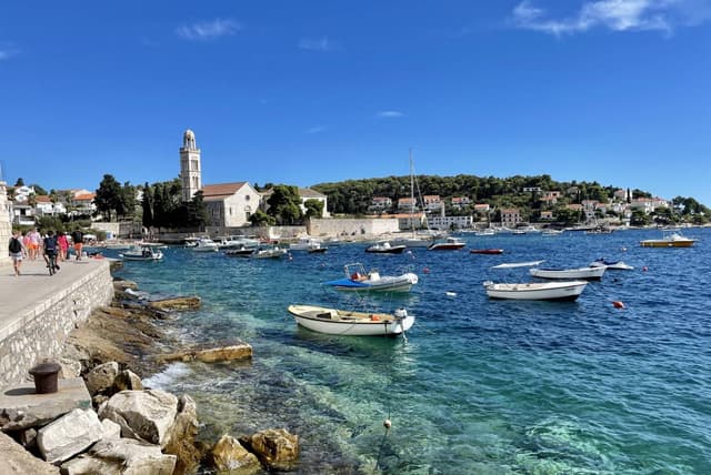 Photo 3 by Mirza Awais A. about hiring a Volkswagen Up in Zadar (28.08.22)