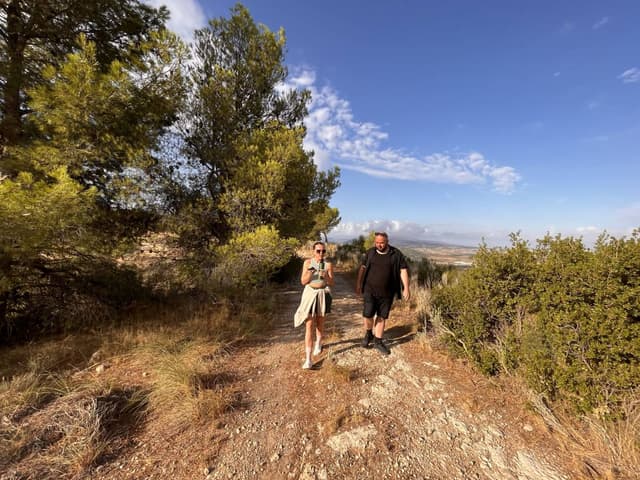 Photo by Neil R. about renting a Volkswagen Touran in Alicante (9/9/23)
