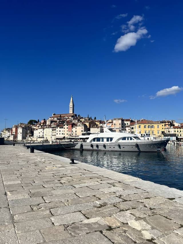 Photo 6 by John B. about hiring a Volkswagen T-Cross in Croatia (18/10/25)