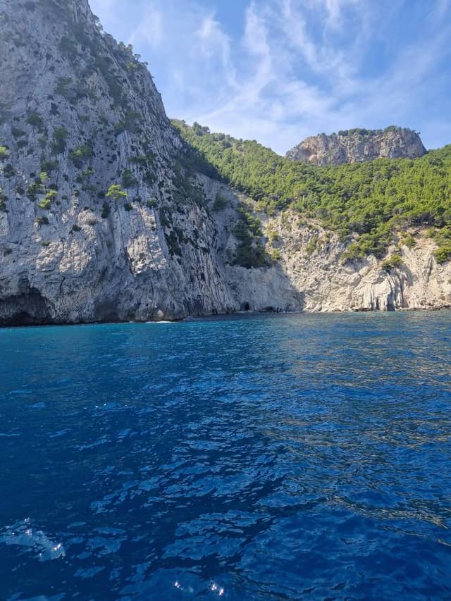 Photo 2 by Graham D. about renting a Nissan Juke in Mallorca (9/2/24)