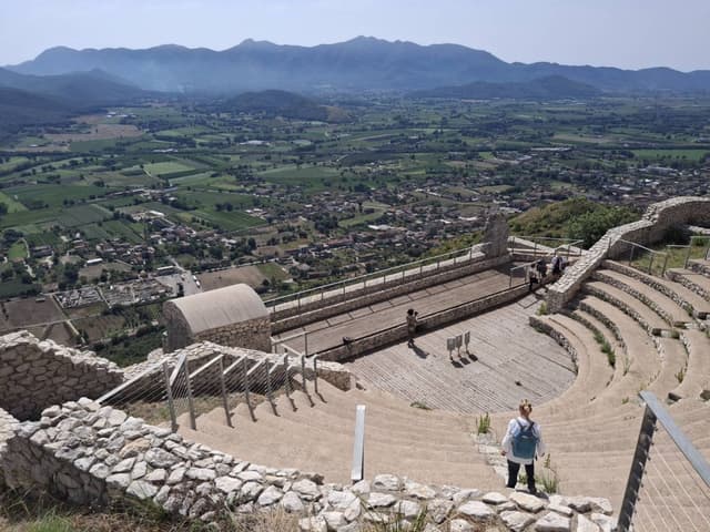 Photo 5 by Joanne H. about hiring a Fiat 500X in Naples (18/09/24)