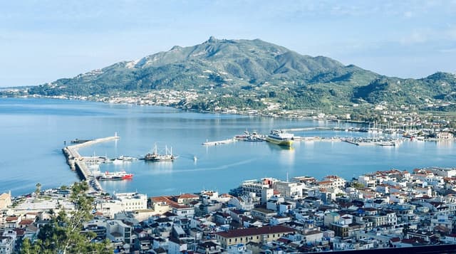 Photo 4 by Victoria A. about hiring a Nissan Pulsar in Zakynthos (27.04.25)