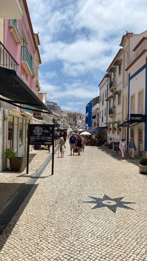 Photo 3 by Andrew V. about hiring a Seat Arona in Lisbon (04/08/24)