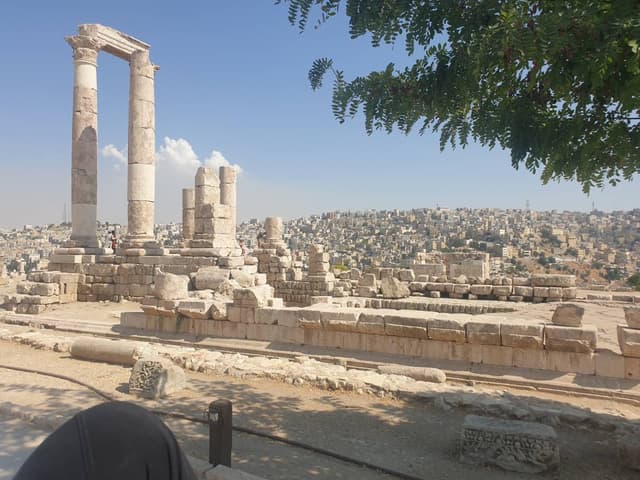 Photo 2 by Yusuf H. about hiring a Mitsubishi Outlander at Amman Queen Alia Airport (26/08/23)