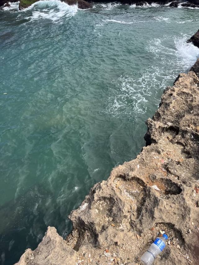 Photo 3 by Loudiyi H. about hiring a Peugeot 301 at Fes Airport (22/09/24)