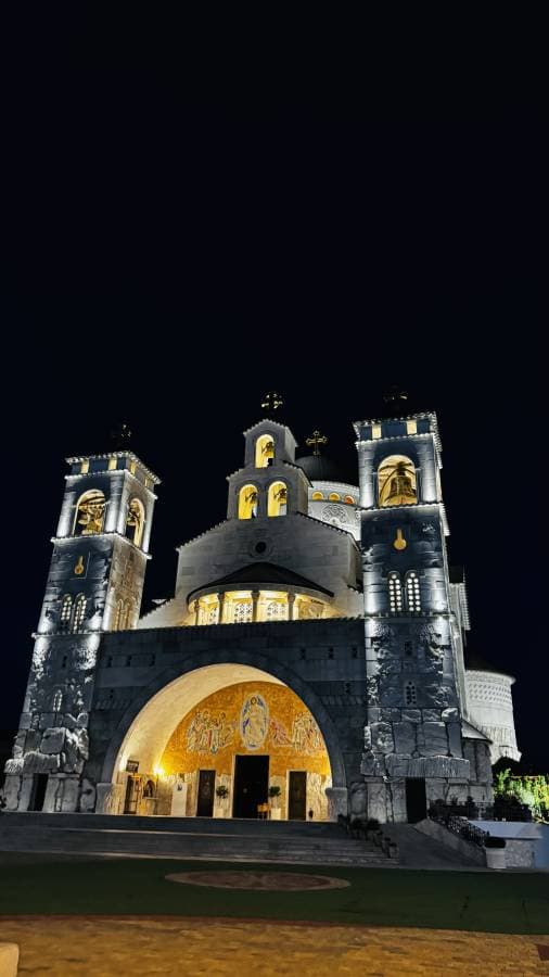 Photo 5 by Karol Jaimon J. about renting a Hyundai i20 at Podgorica Airport (7/21/25)