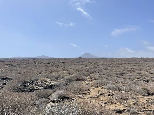 Photo 7 by Jonathan C. about hiring a Toyota Corolla in Lanzarote (06.08.24)