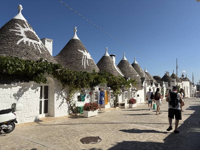 Photo 3 by Edward B. about hiring a Fiat 500 at Bari Airport (18/09/25)