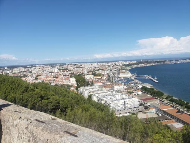 Photo 1 by Victor W. about hiring a Volkswagen Up in Lisbon (15/09/23)