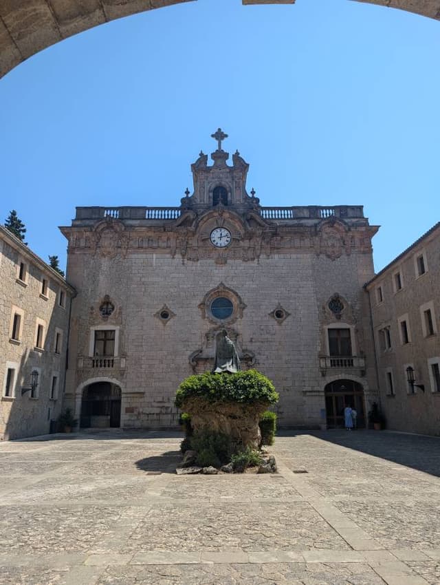 Photo 5 by Robert S. about hiring a Toyota Aygo in Majorca (18/08/25)