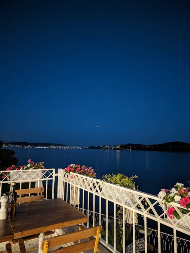 Photo 9 by Sarah S. about hiring a Opel Astra in Croatia (22/06/24)