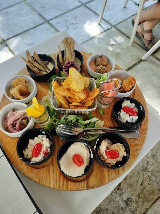 Photo 2 by Koloman T. about renting a Fiat Panda in Thessaloniki (8/26/25)