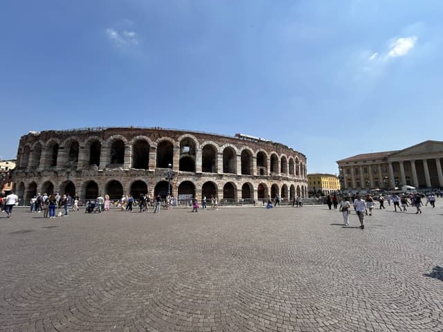 Photo 2 by Richard E. about hiring a Renault Captur in Milan (07/05/25)