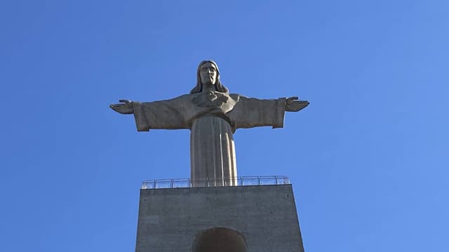 Photo 3 by Sergey P. about hiring a Volkswagen Polo in Lisbon (31/08/24)