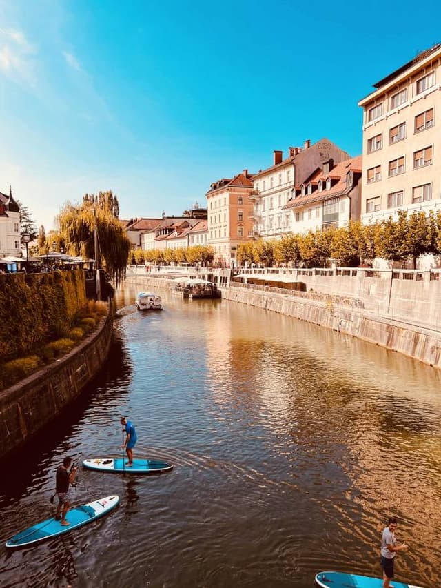 Photo 6 by Jeroen G. (9/22/23)