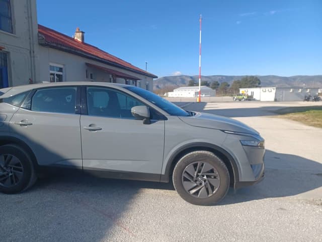 Photo 3 by Felicia Tania F. about renting a Peugeot 308 in Thessaloniki (2/4/24)