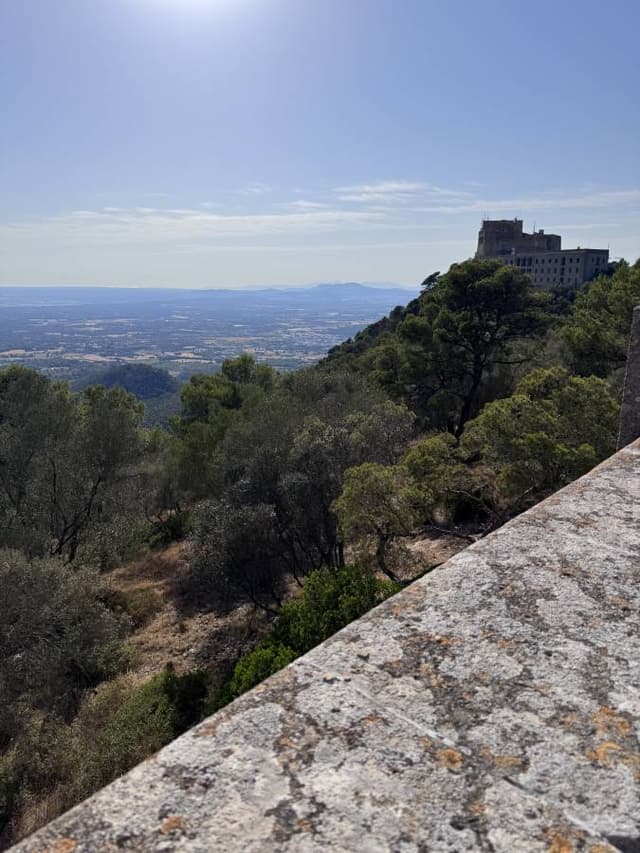 Photo 4 by Stephen S. about hiring a SEAT Arona in Majorca (21/07/26)